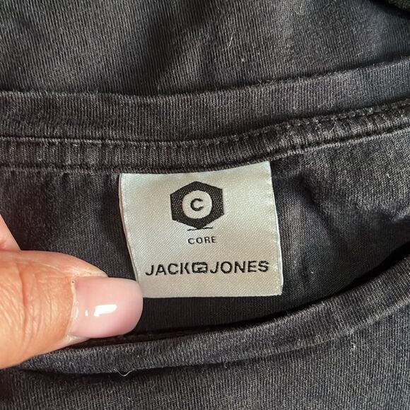 T-shirt / Size M - Picture 5 of 6